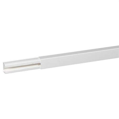 Selbstklebender Kabelkanal 32x20mm DLPLUS mit der Referenz 030017 von der Marke LEGRAND