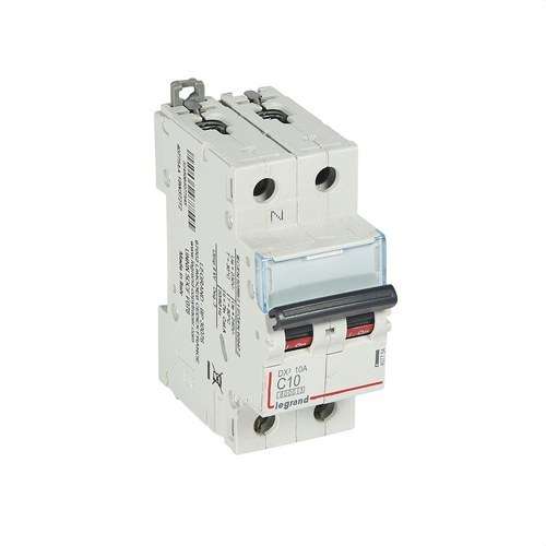 Leitungsschutzschalter DX3 1P+N 10A Charakteristik C 6/10kA mit der Referenz 407754 von der Marke LEGRAND