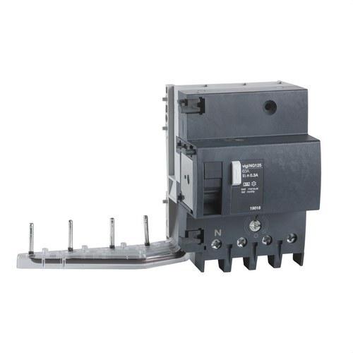 Differenzschutzschalter VIGI NG125/63 4P 300mA Klasse AC mit der Referenz 19005 von der Marke SCHNEIDER ELECTRIC