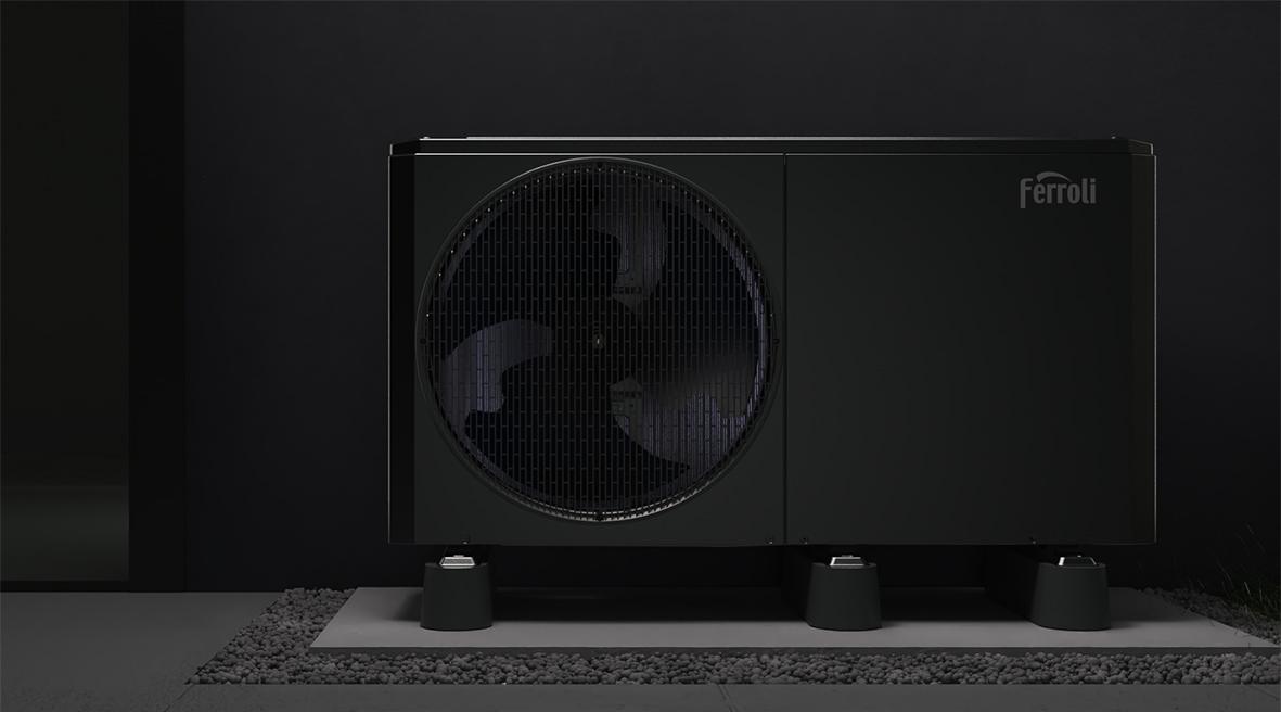 Aerothermische Wärmepumpe Monoblock R290 Ferroli OMNIA Life M 6 kW mit Steuerung mit der Referenz 4B4770069 von der Marke FERROLI