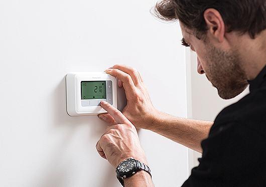 Ersatz-Funk-Raumthermostat T4R mit der Referenz T4H700RF2055 von der Marke HONEYWELL