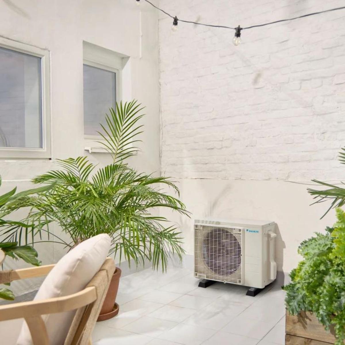 Daikin Sensira TXF25F Klimaanlage mit WLAN 2,5 kW 9000 BTU mit der Referenz TXF25F von der Marke DAIKIN