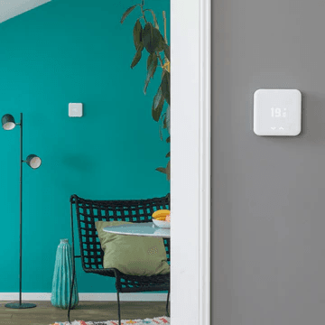 Tado V3+ Wired Smart Thermostat - Starter Kit with reference ST KIT V3+ from the brand TADO